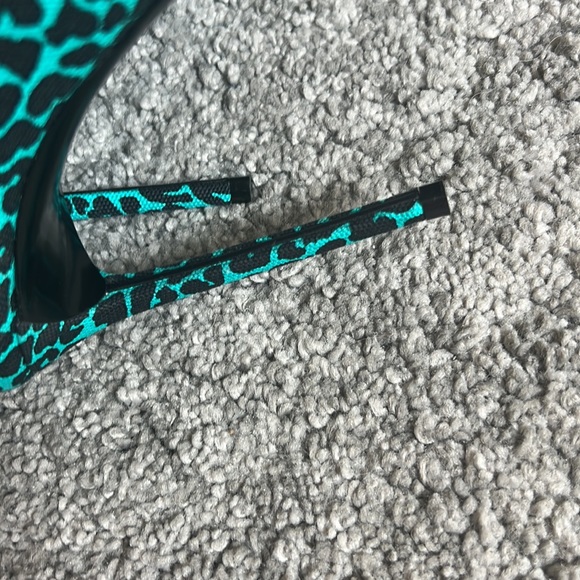 Ysl shoes worn once - Picture 7 of 9